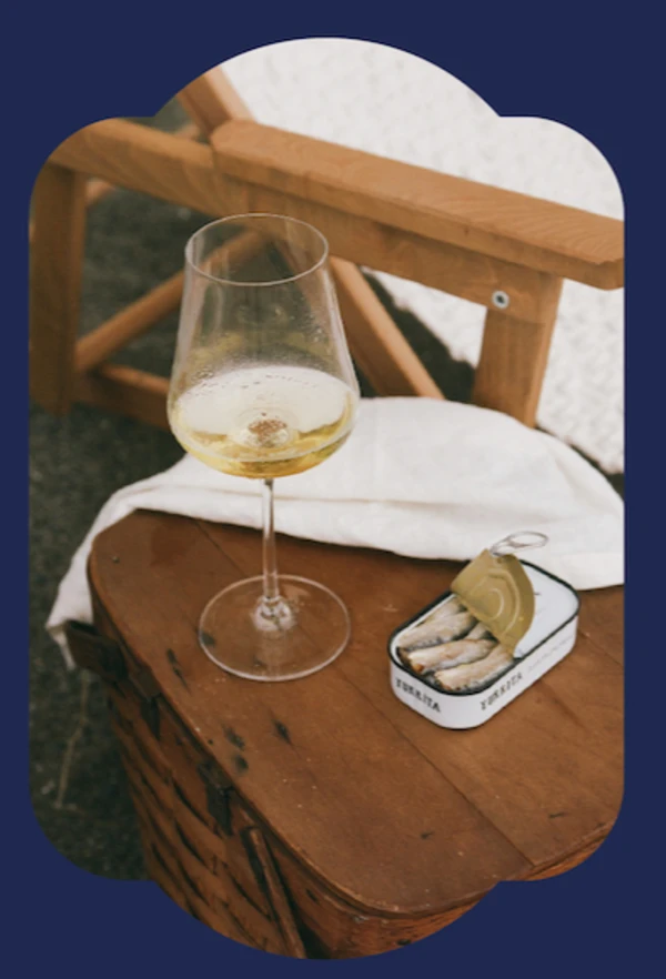 Glass of sparkling wine paired with oysters